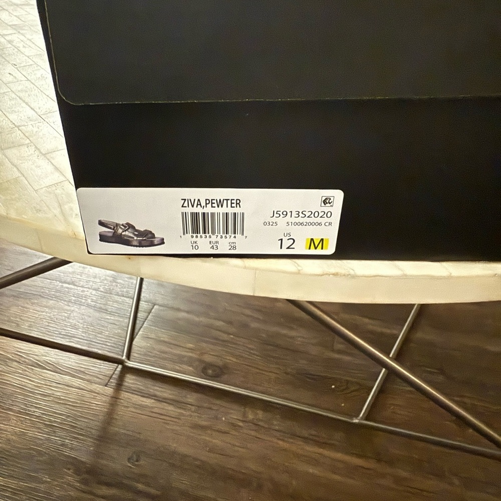 Naturalizer Metallic Pewter Sandals - Picture 4 of 7